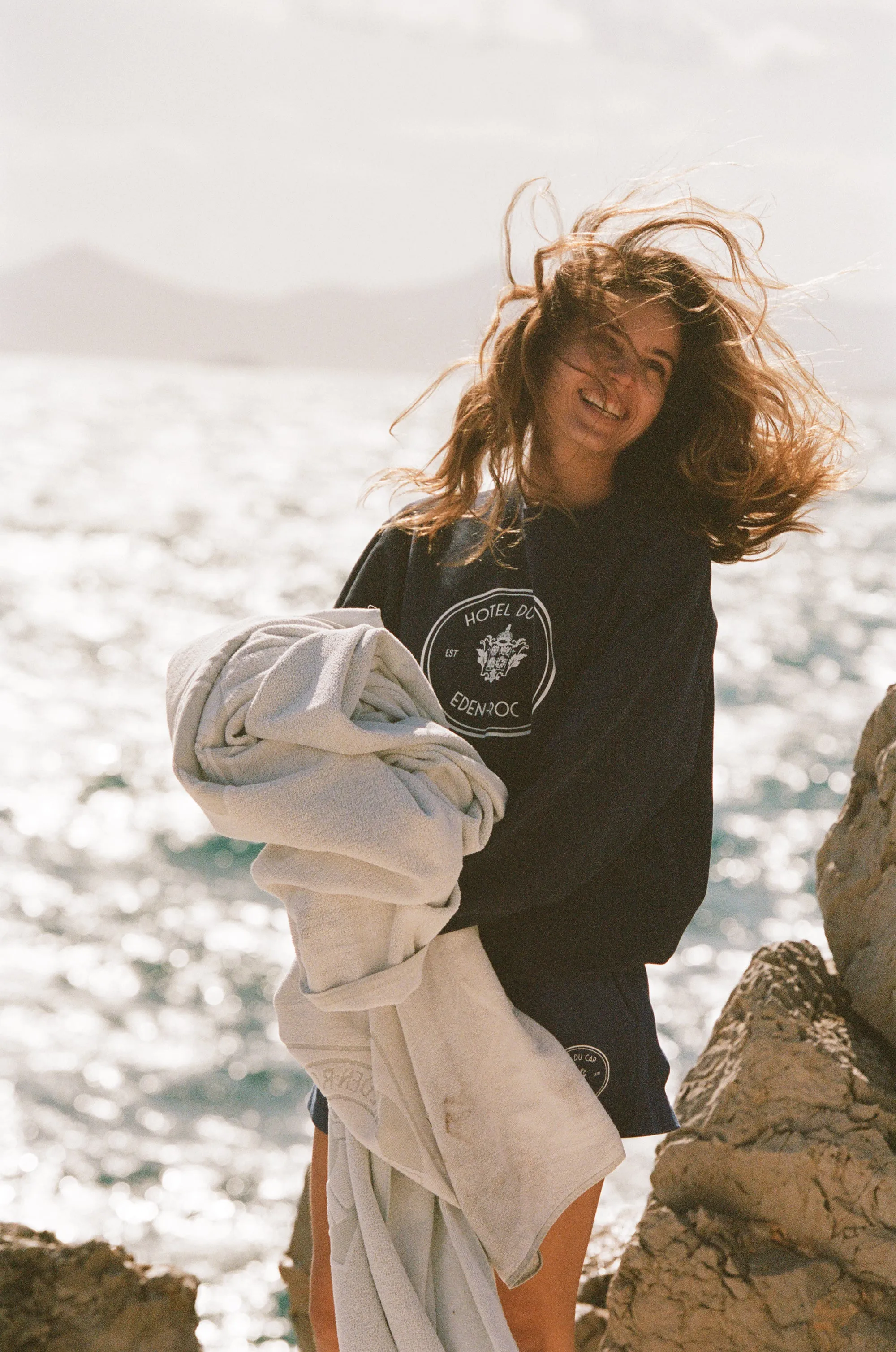 Eden Crest Crewneck - Navy/White