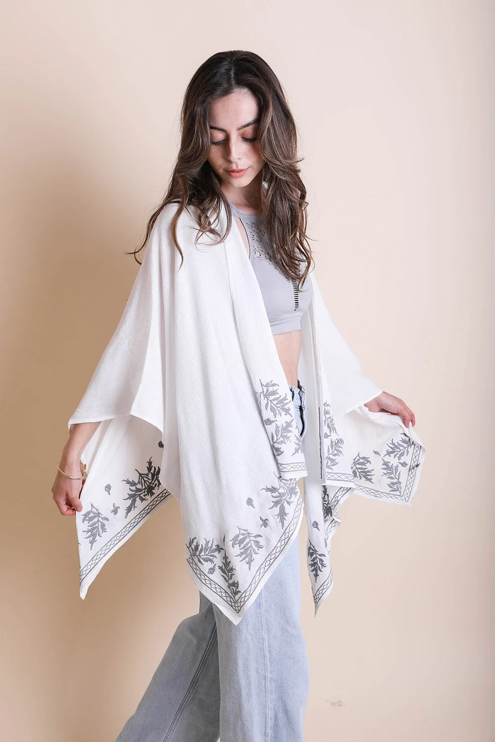 Leaf Garland Embroidered Kimono