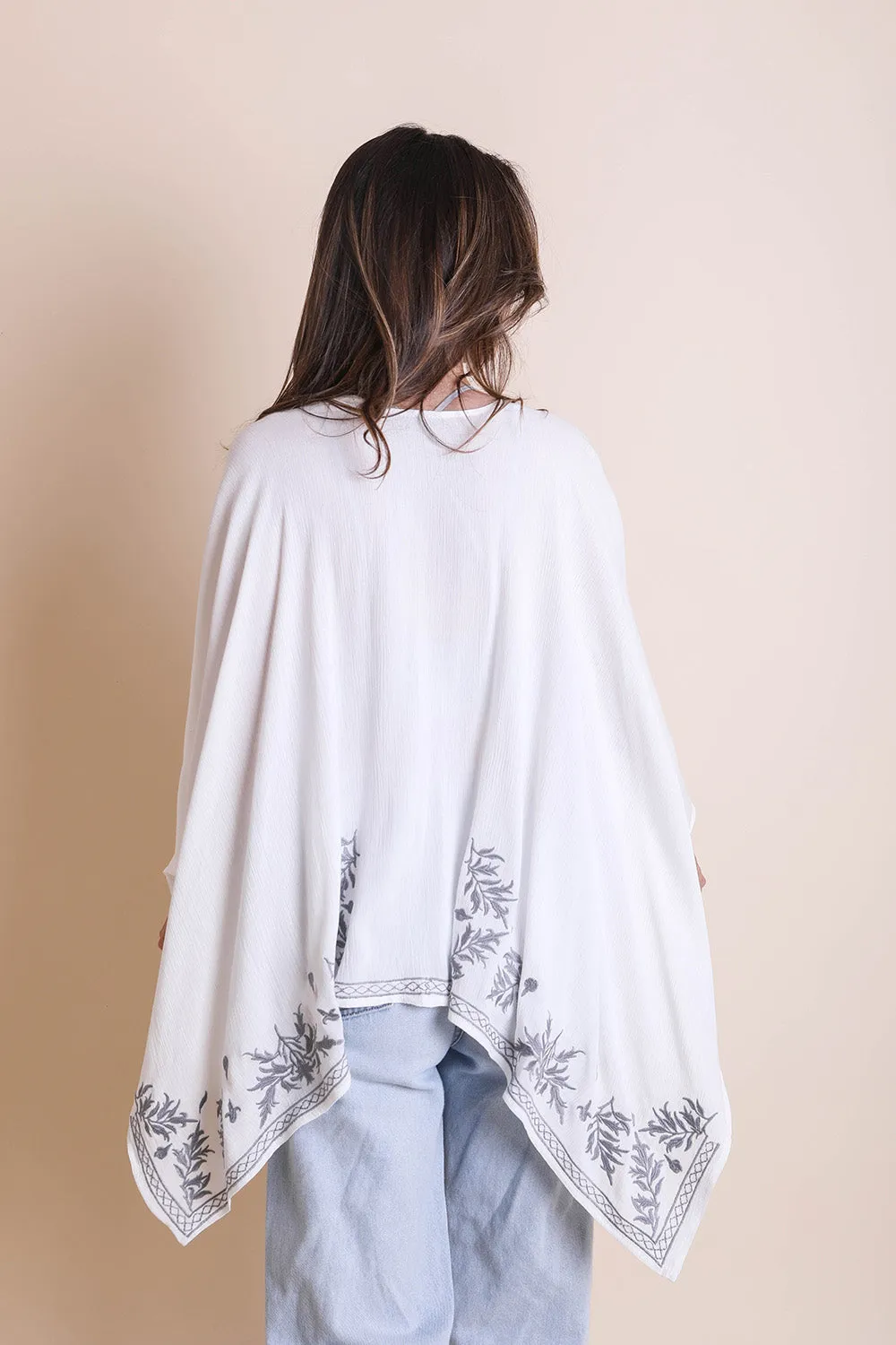 Leaf Garland Embroidered Kimono