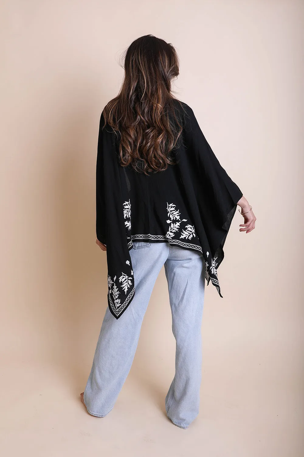 Leaf Garland Embroidered Kimono